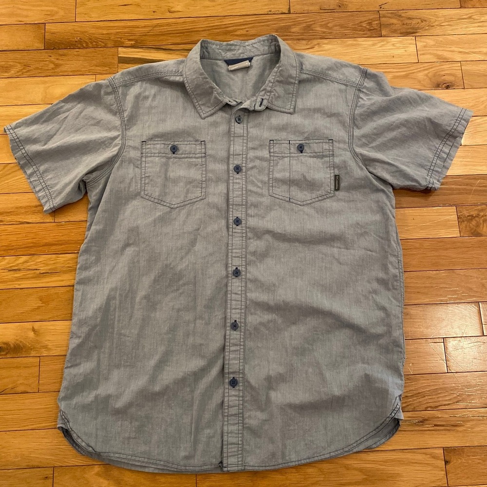 Columbia Sportswear Men's Blue Short Sleeve Button Up Shirt Size L